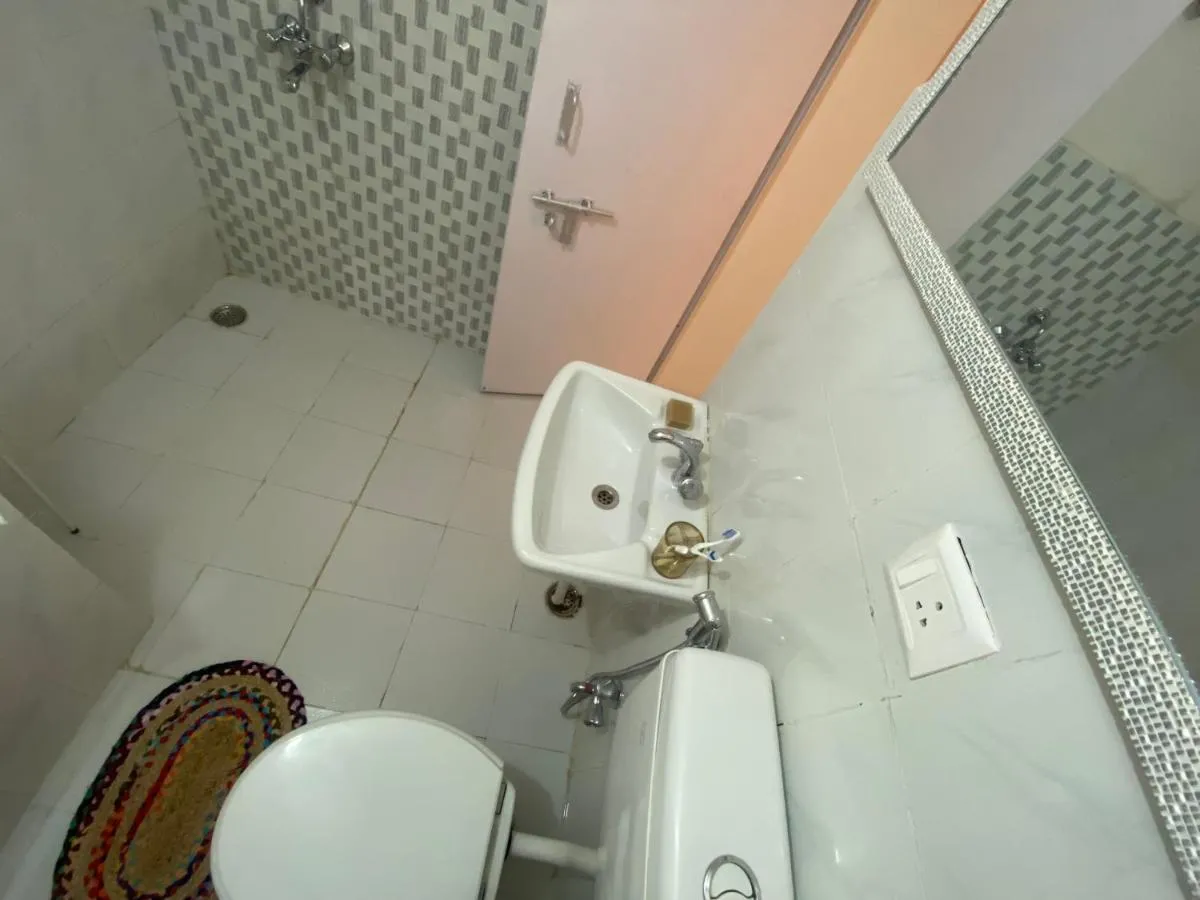 Image 6 of Metro Nook