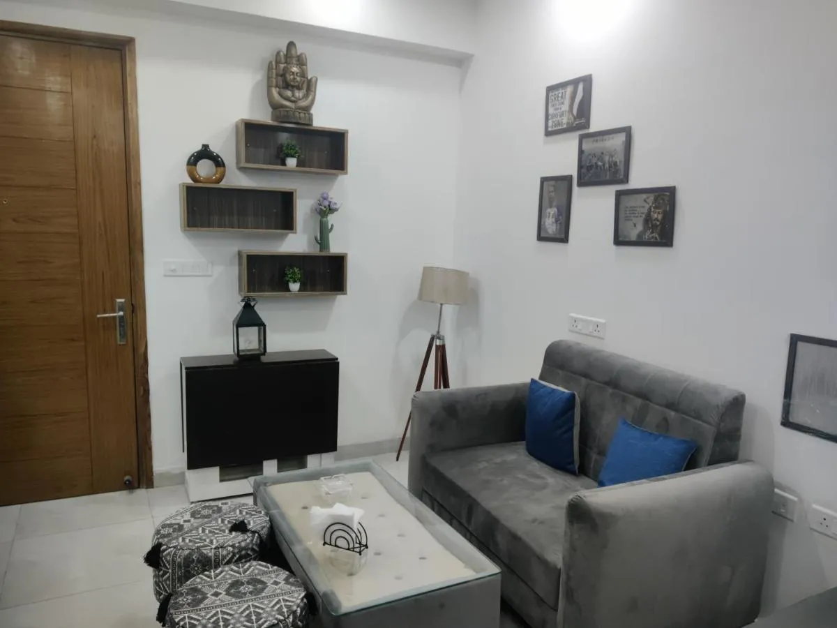 Image 4 of Minimalistic High Rise Stay-Couple Friendly