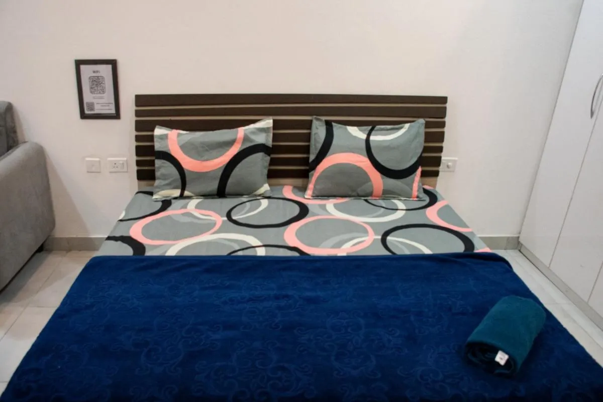 Image 6 of Minimalistic High Rise Stay-Couple Friendly