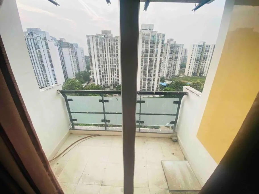 Image 5 of Modern 1 BHK, Sushant Golf City, Sati-Sheel-Cove