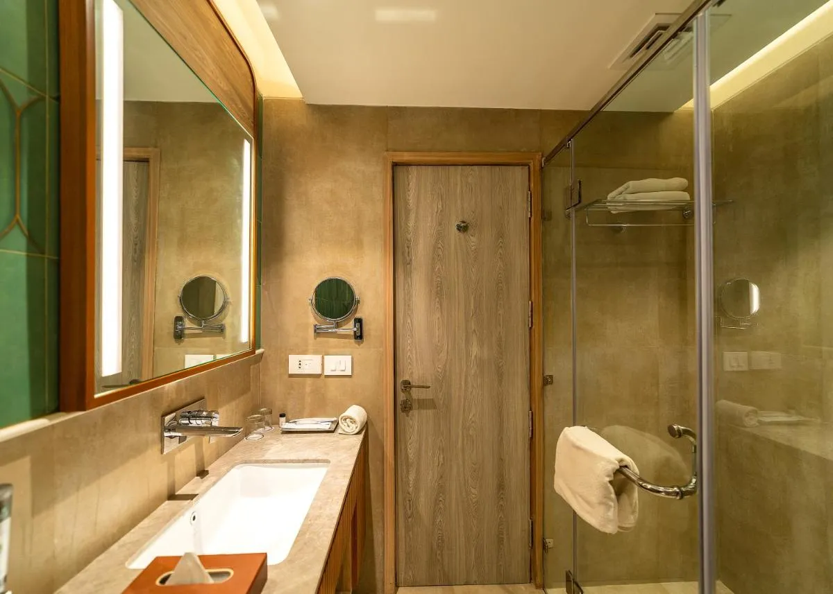 Image 2 of Nidhivan Sarovar Portico Vrindavan
