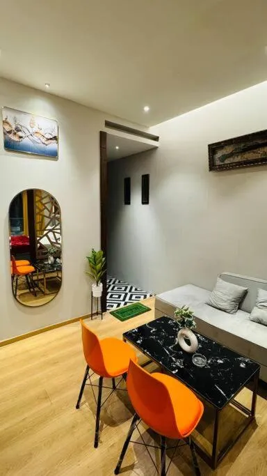 Image 6 of Nomad Homes Live, Love, Lounge