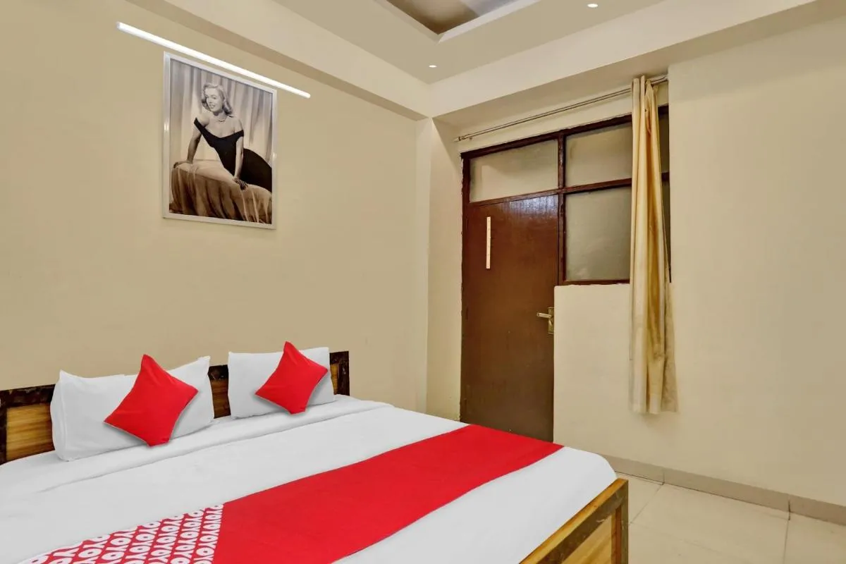 Image 2 of OYO Flagship 80648 Hotel Surajmal