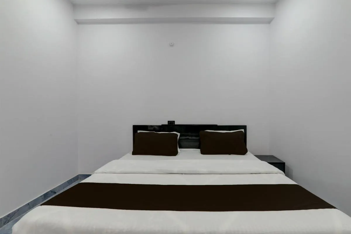 Image 6 of OYO Flagship HOTEL2 FLY INN