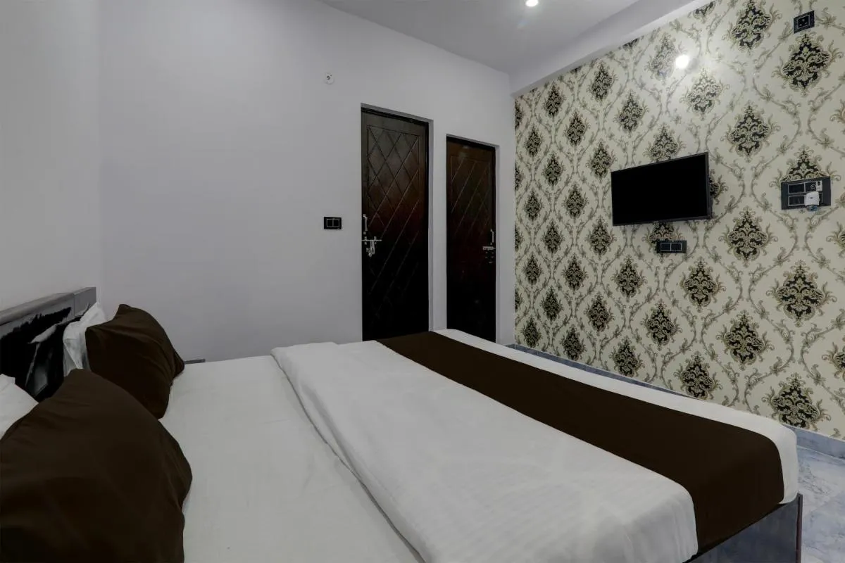 Image 4 of OYO Flagship HOTEL2 FLY INN