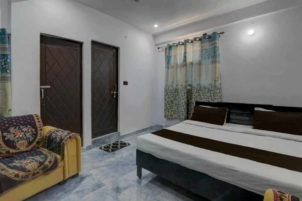 Image 1 of OYO Flagship HOTEL2 FLY INN