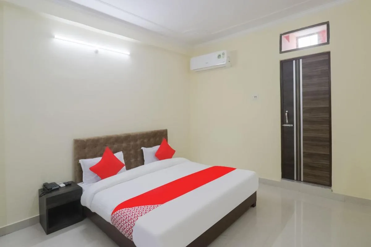 Image 3 of OYO R C Grand