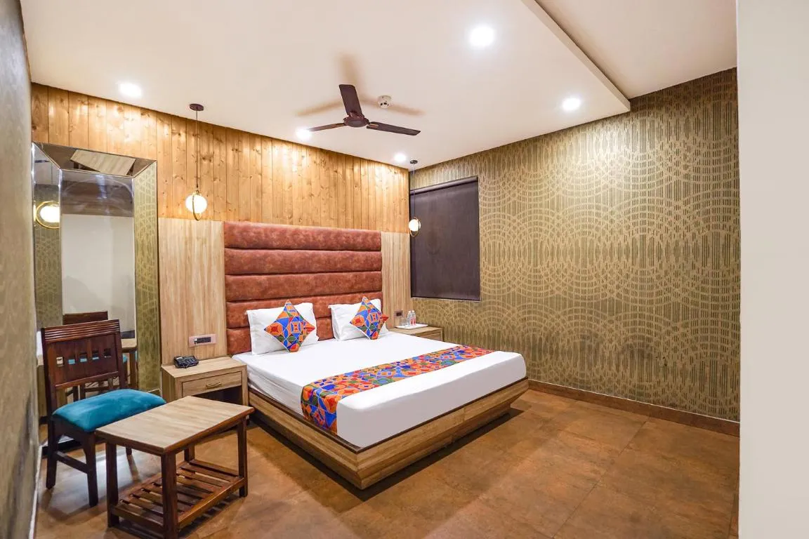 Image of Oriva Tushar Elegant