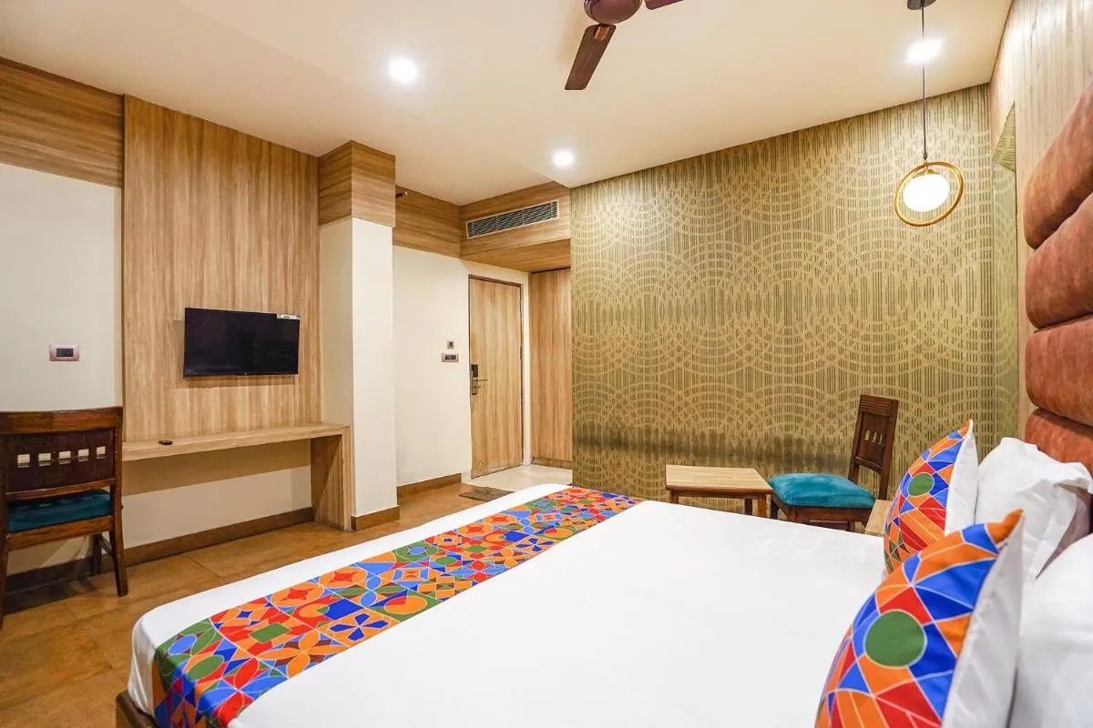 Image 4 of Oriva Tushar Elegant