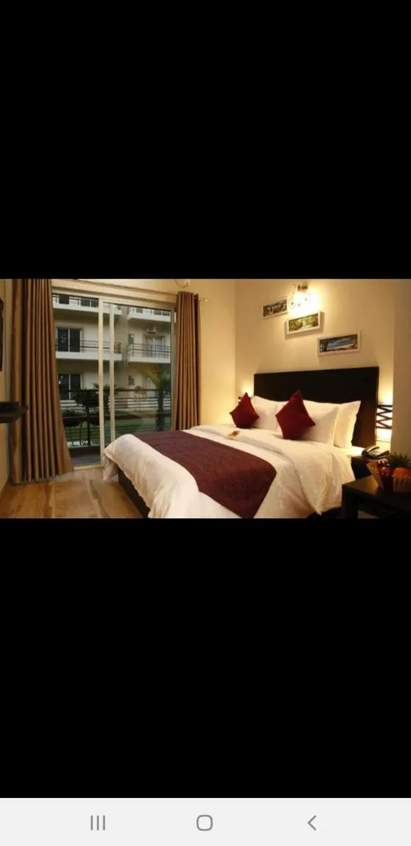 Image 3 of Pearl Suites at Omaxe Eternity