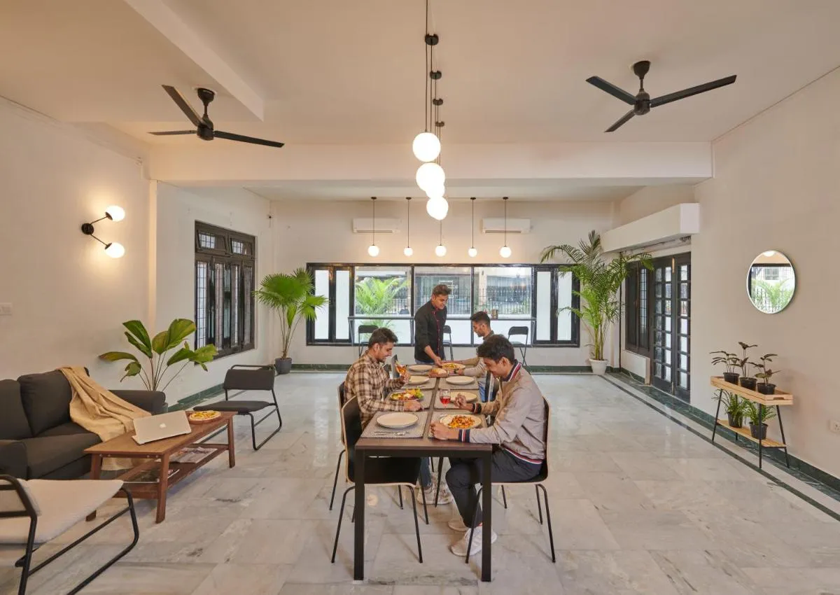 Image 2 of Poshtel VNS