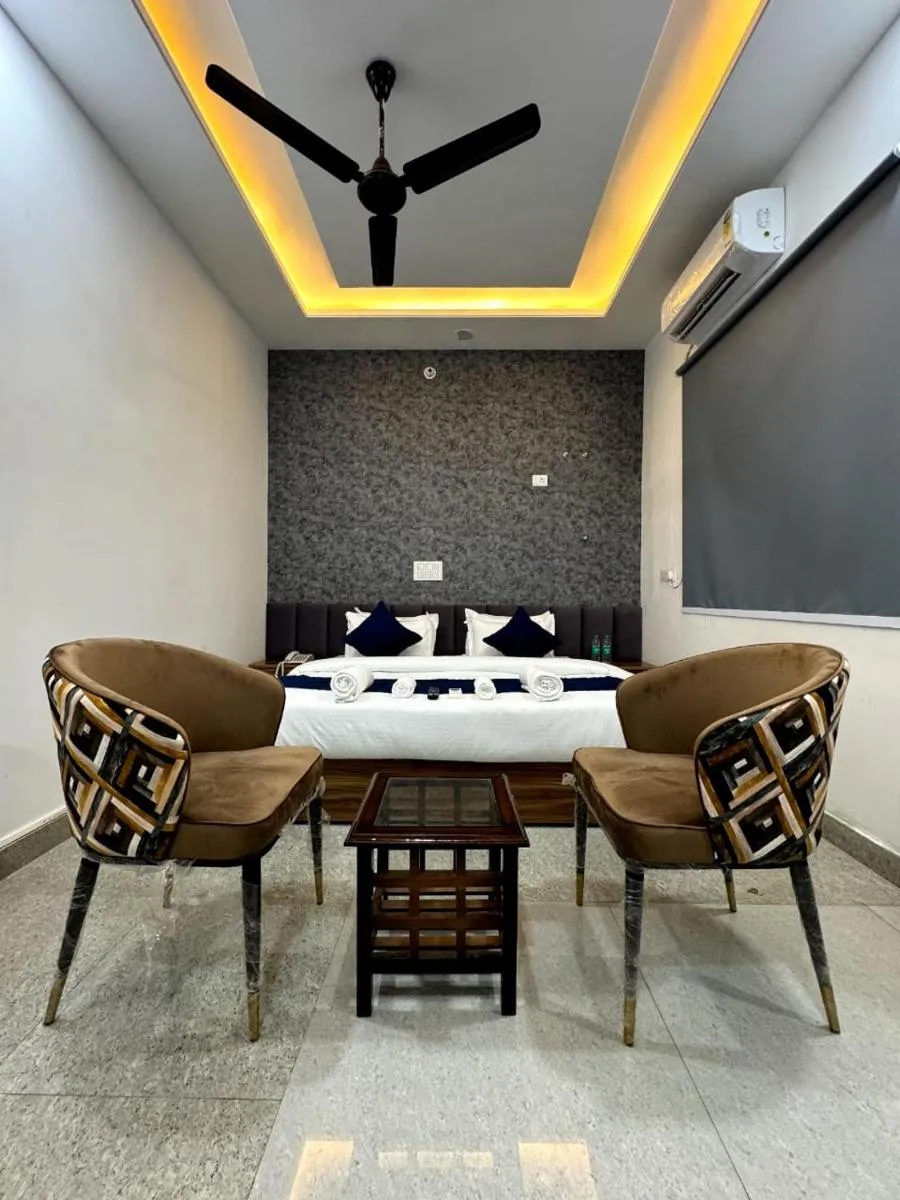 Image 4 of Radiant Blu Hotel