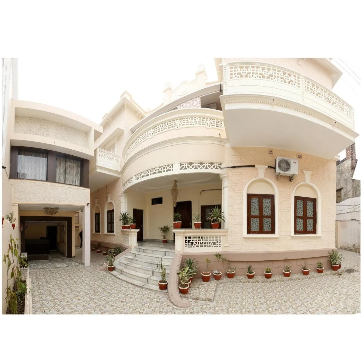 Image 3 of Shree Ganesha Palace