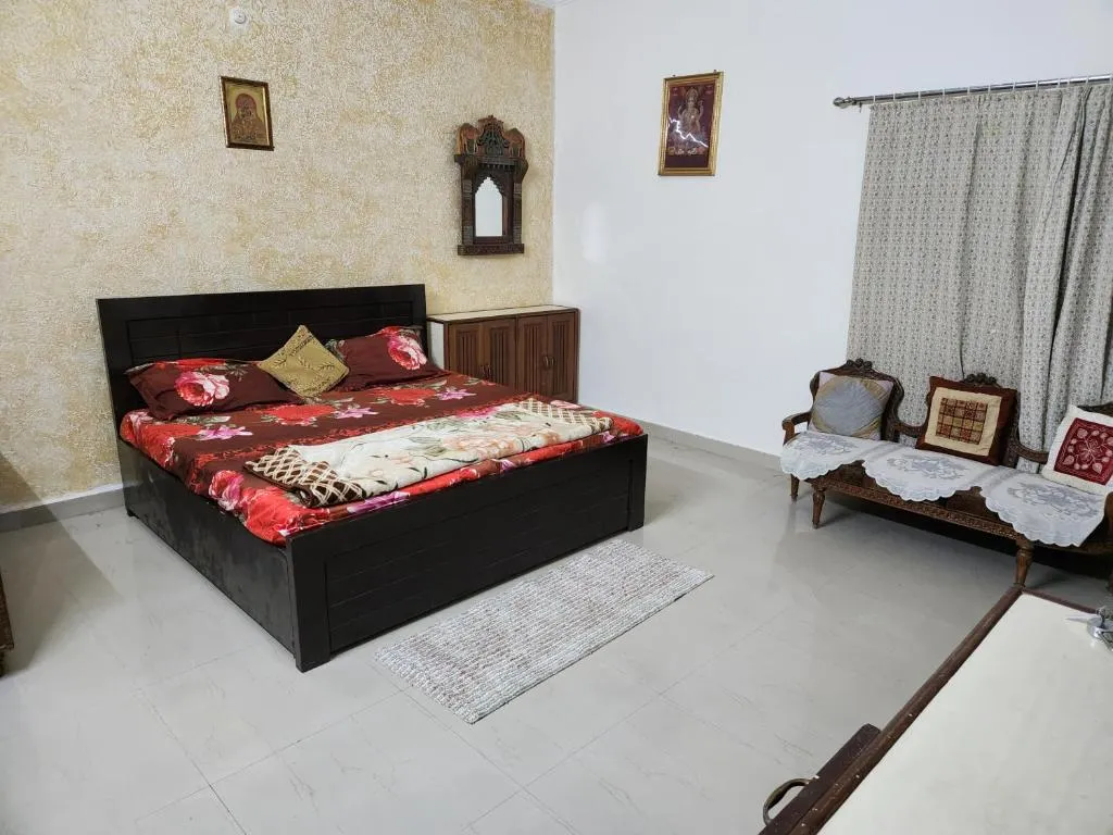Image of Shri Achyutam Villa – Best in Vrindavan