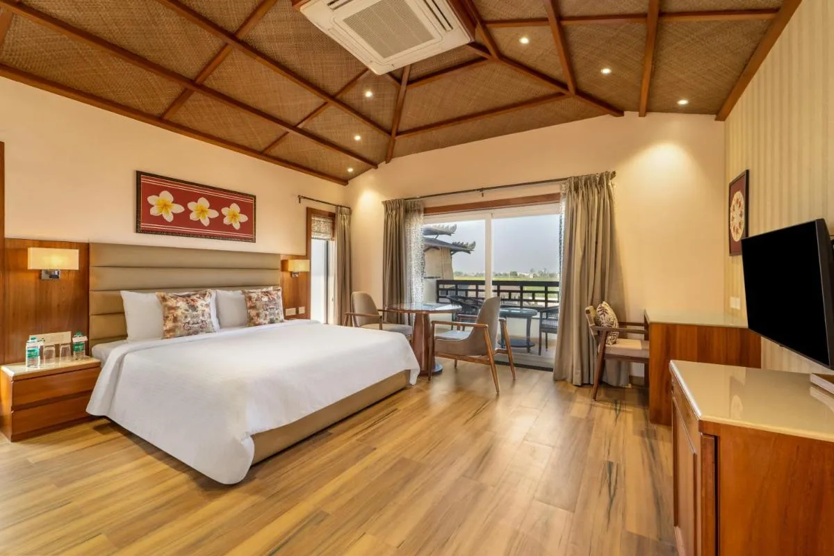 Image 1 of Shyama Sarovar Portico