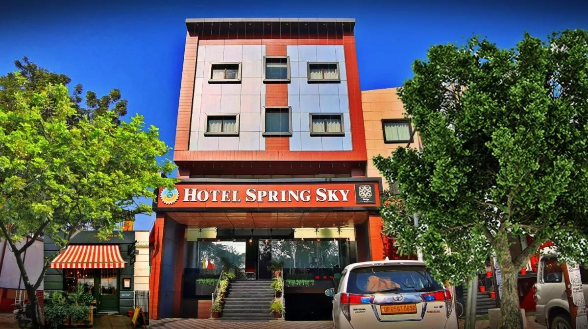 Image of Spring Sky Mughalsarai By ShriGo Hotels