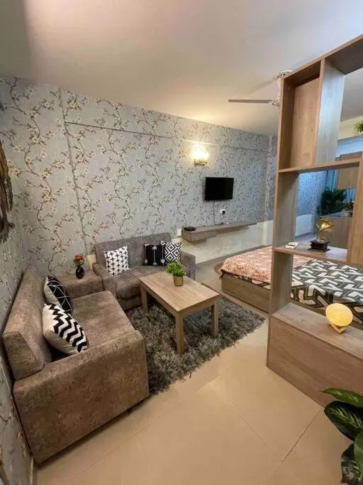 Image 2 of Studio apartment in Ghaziabad