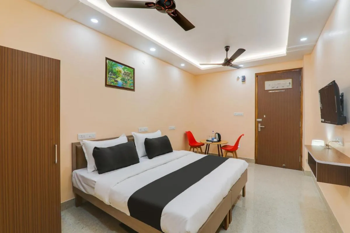 Image 1 of Super Collection O Hotel Happy Times