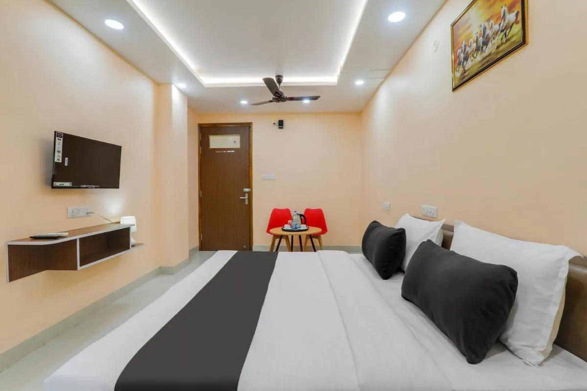 Image 4 of Super Collection O Hotel Happy Times