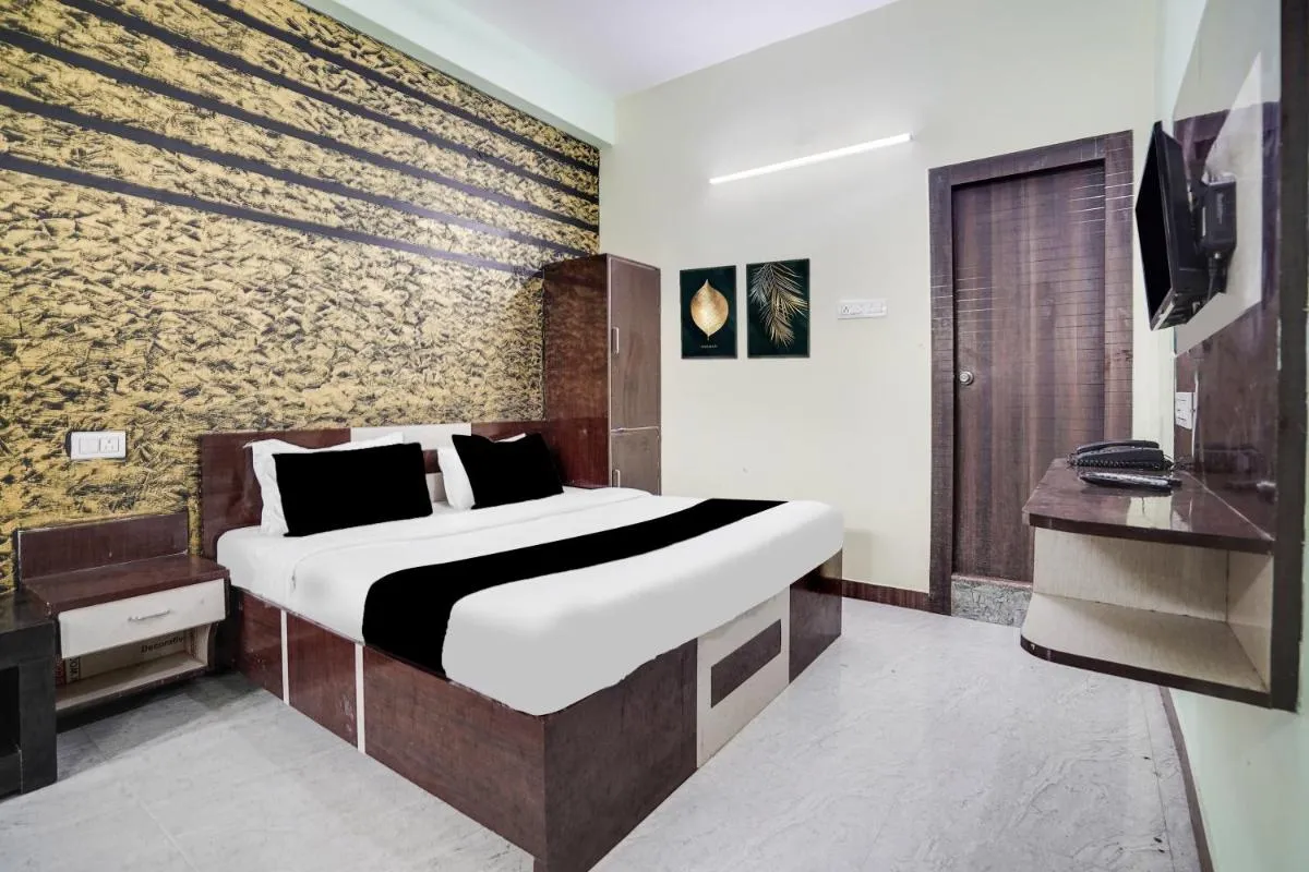 Image 2 of Super Collection O Rajapur Circuit House formely Royal Stay Inn