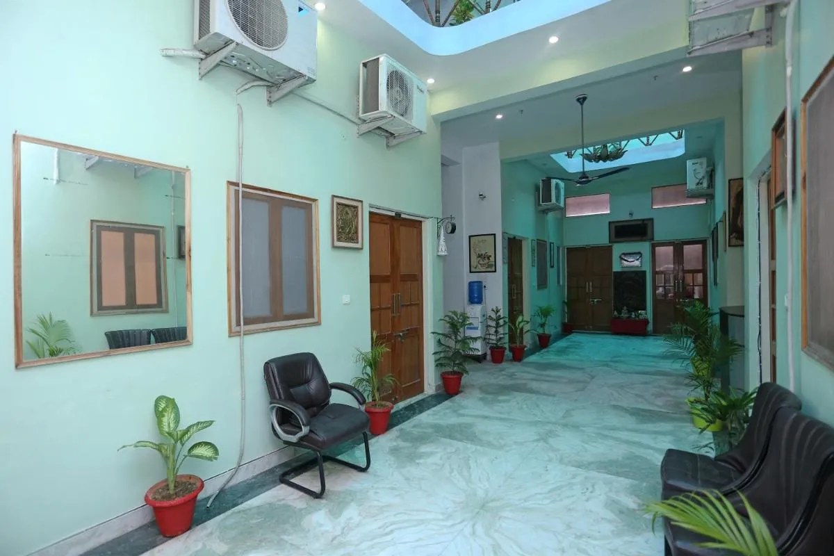 Image 1 of Super Collection-O Sara Grand Near Ram Manohar Lohia hospital