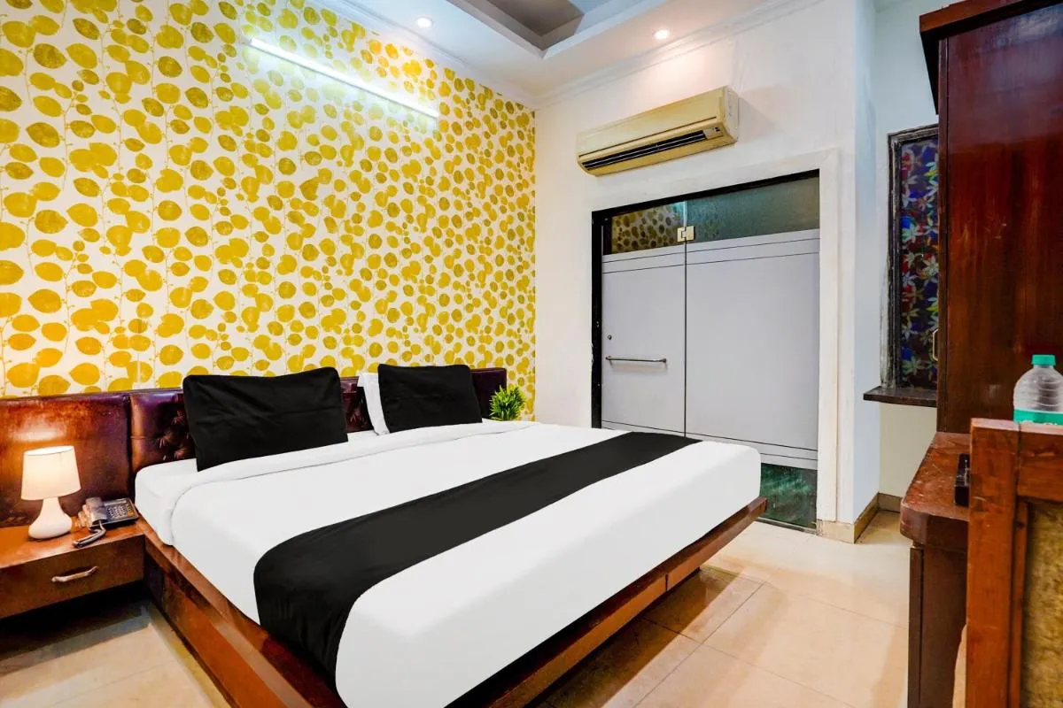 Image 2 of Super Collection O Sector 5 Ghaziabad formerly Crown Palace