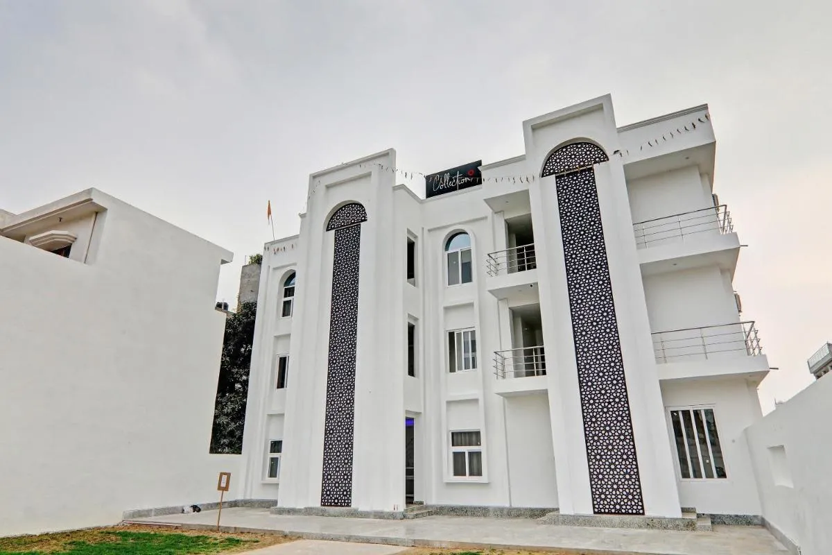 Image 1 of Super Collection O Yamuna Palace Near Gomti Riverfront Park
