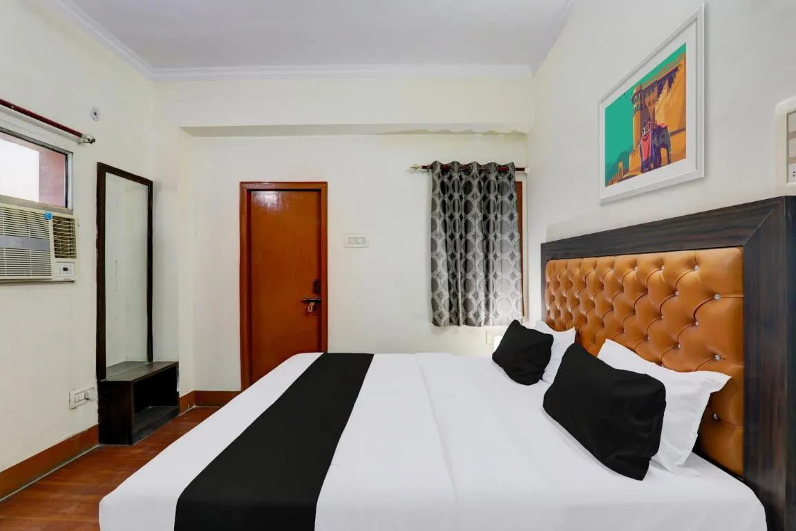 Image of Super Hotel O Alambagh Near Bus Stand formerly B.M. Palace