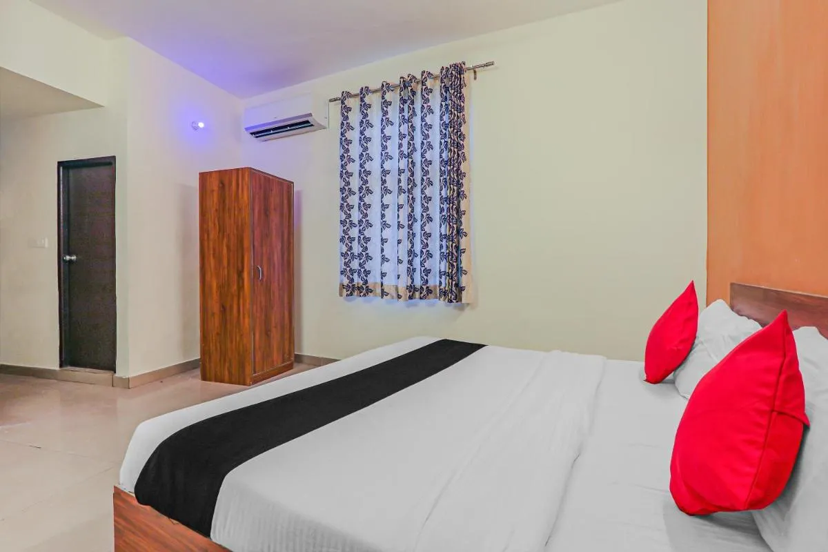 Image 2 of Super Hotel O Gomti Nagar Near Malhaur Railway Station
