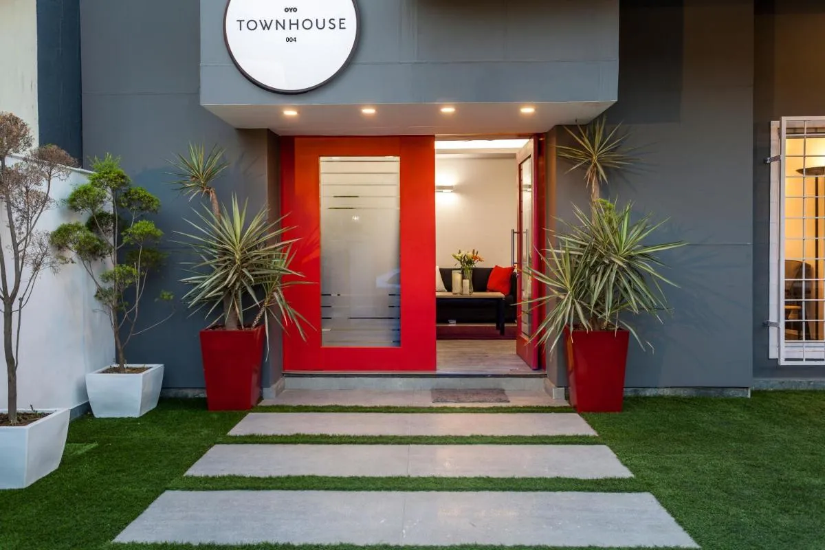 Image 3 of Super Townhouse 004 Sector 51 Noida Near ISKCON Temple Noida