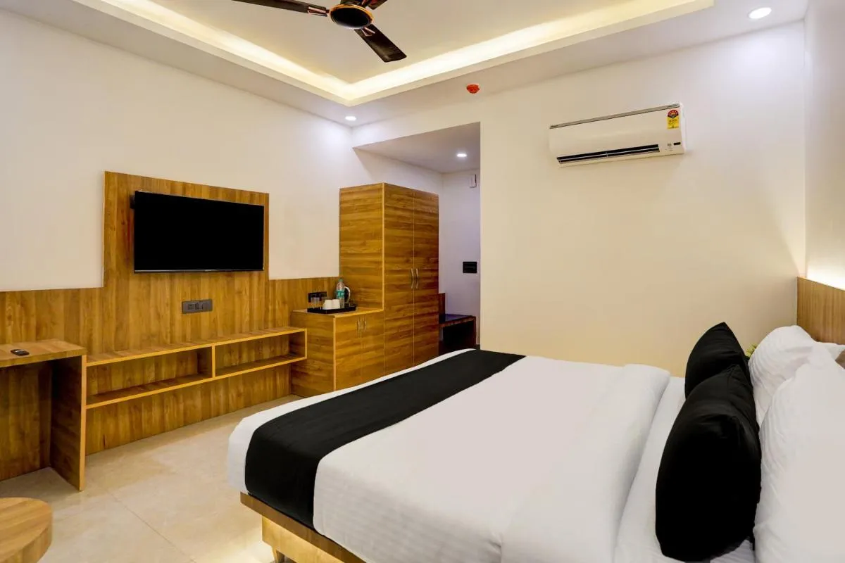 Image 1 of Super Townhouse 1400 GRAND ADDRESS HOTEL AND BANQUET