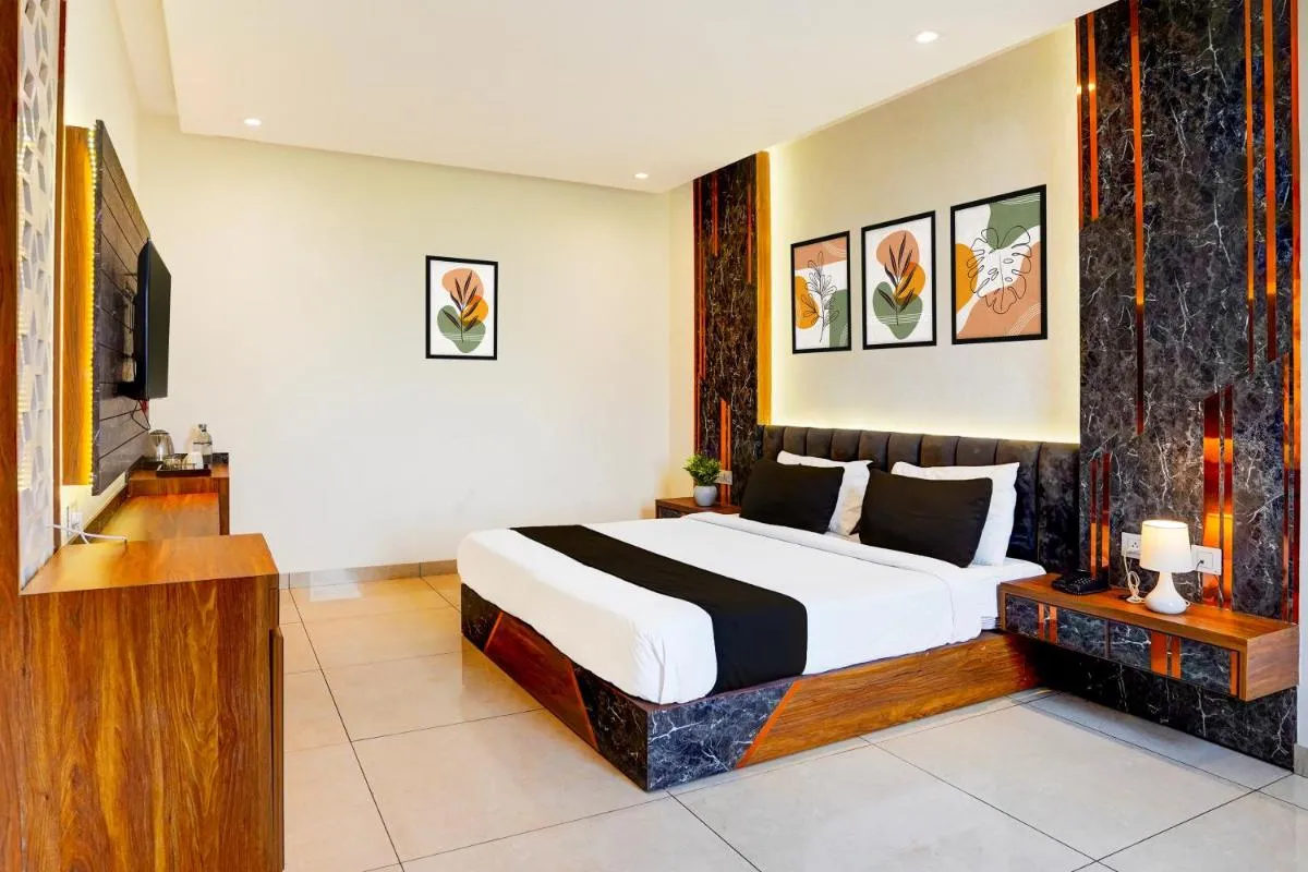 Image 5 of Super Townhouse Oak Sector 116 Noida