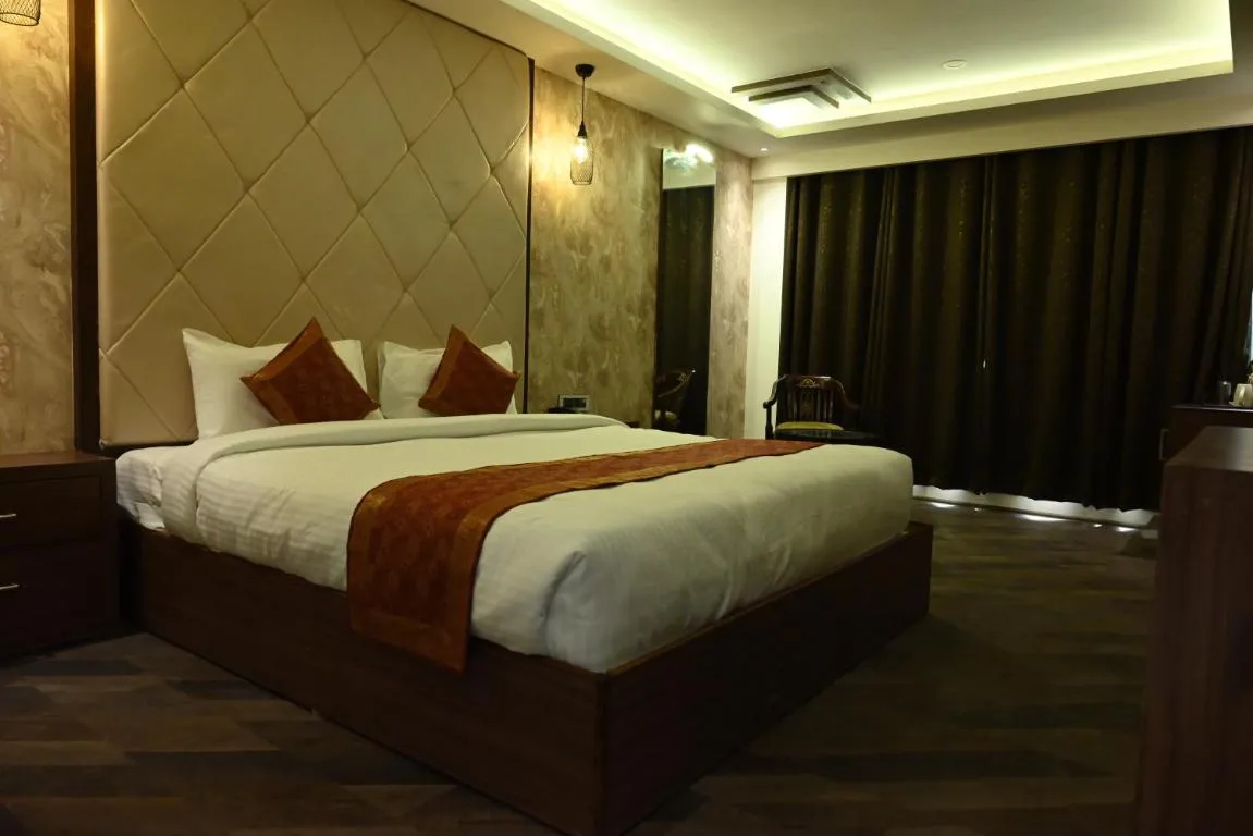 Image of THE TRIUMPH HOTEL