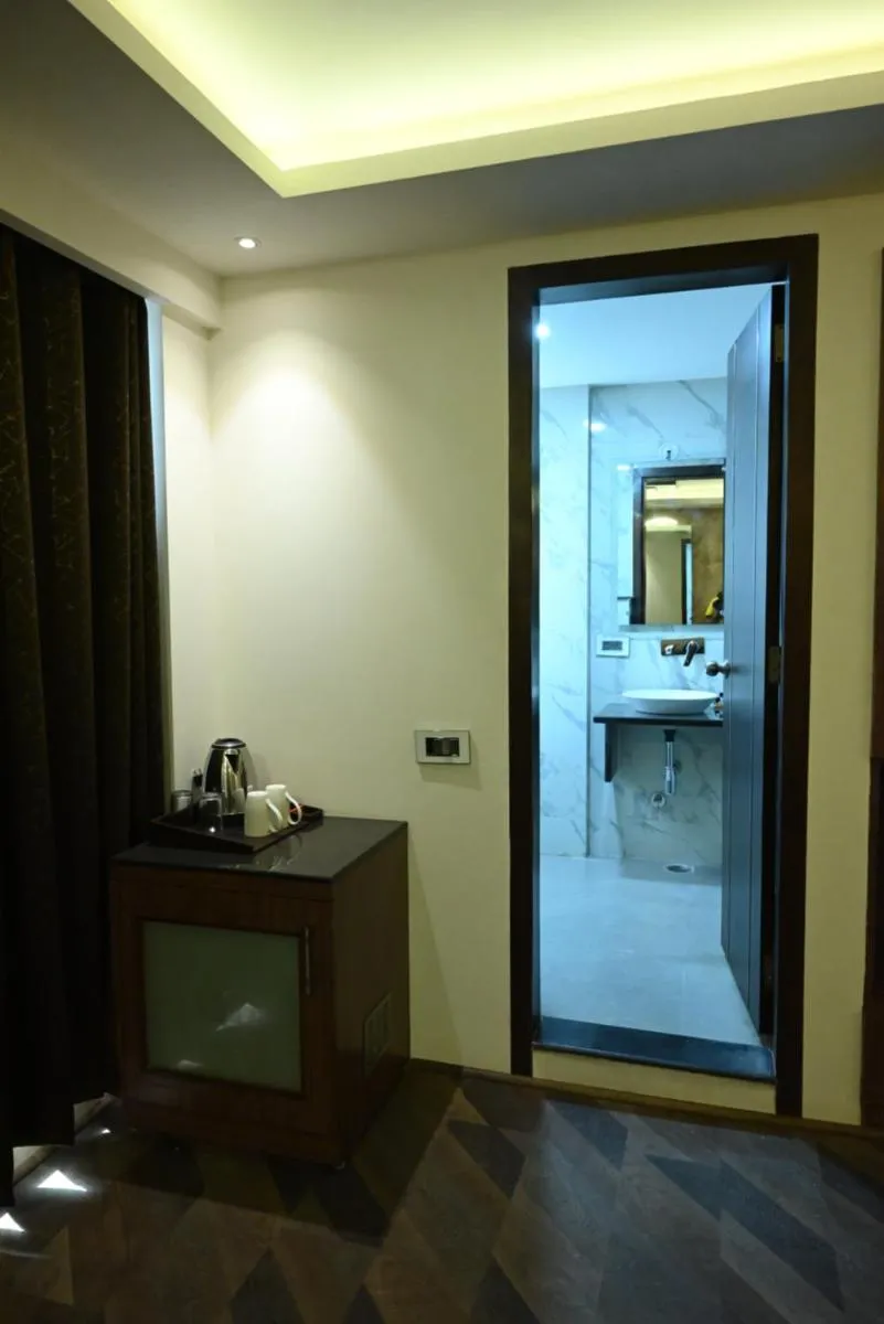Image 2 of THE TRIUMPH HOTEL