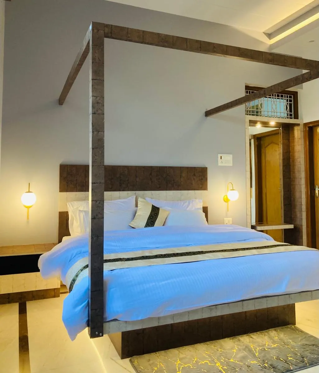 Image 4 of The Lavish Stay