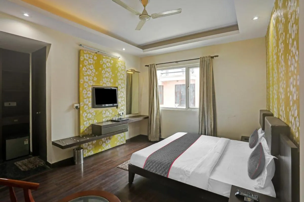 Image 2 of Townhouse 1200 Luxury Suites Inn