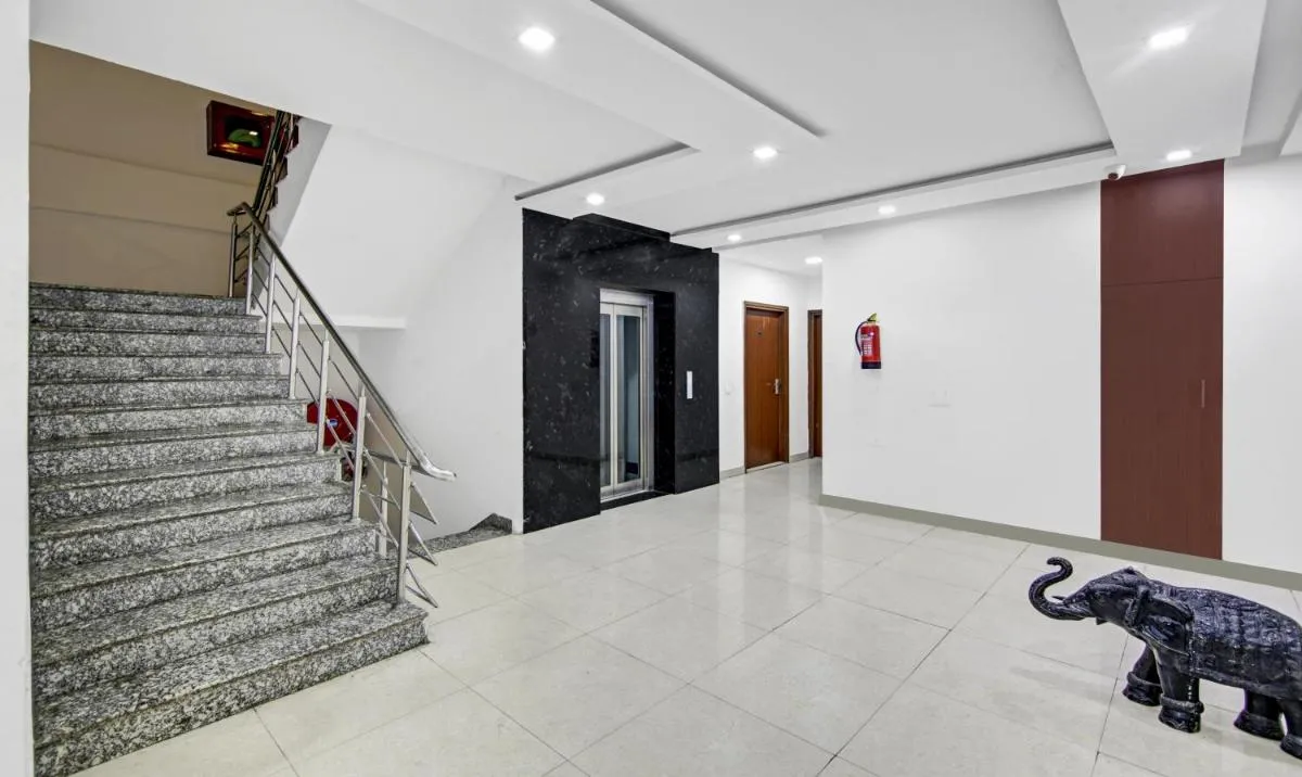 Image 4 of Treebo Noida Grand