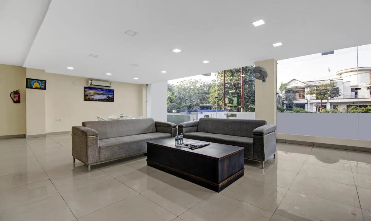 Image 3 of Treebo Noida Grand