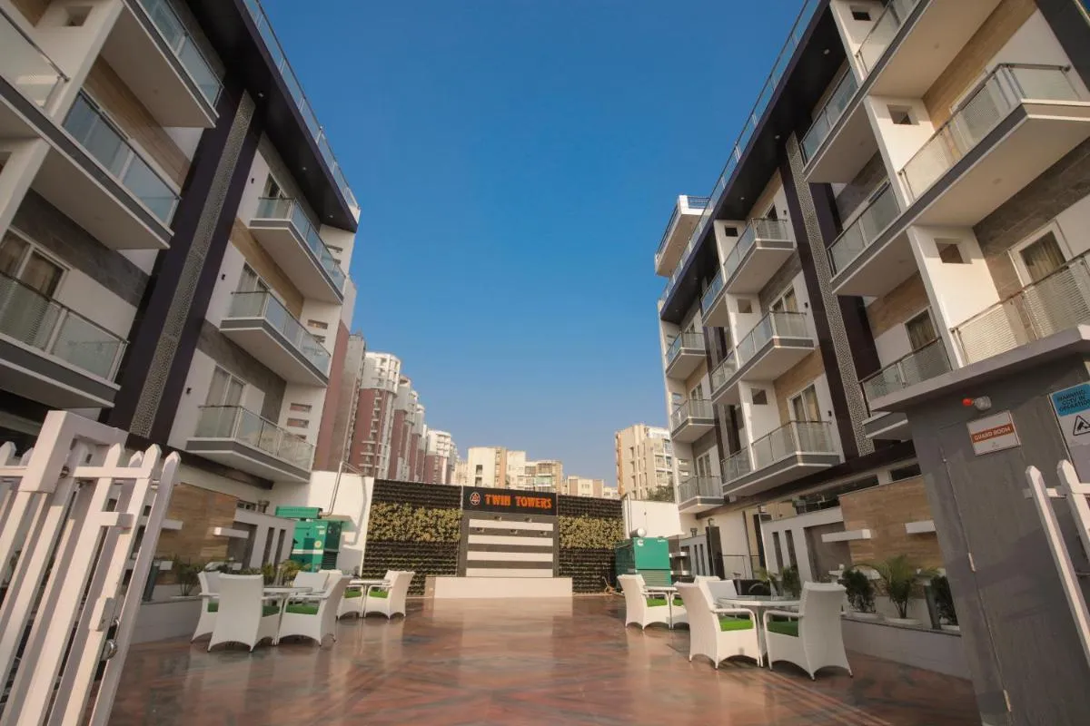 Image 2 of Twin Towers Inn