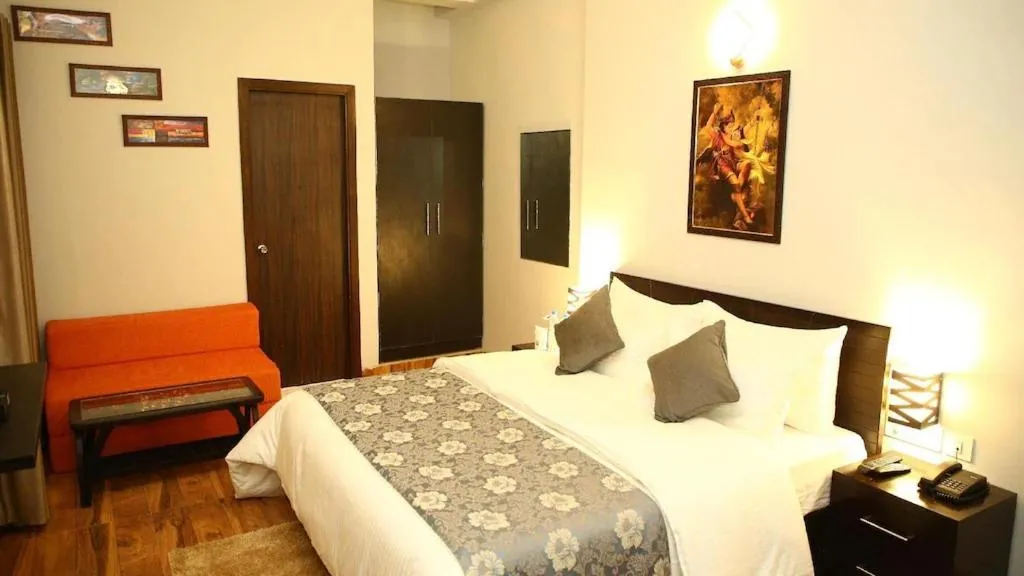 Image 5 of Vrindavan serenity hotel & suites